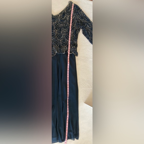 J Kara 3/4 Sleeve Scallop Beaded Pop Over Gown Navy Blue Size 20W - Picture 12 of 15